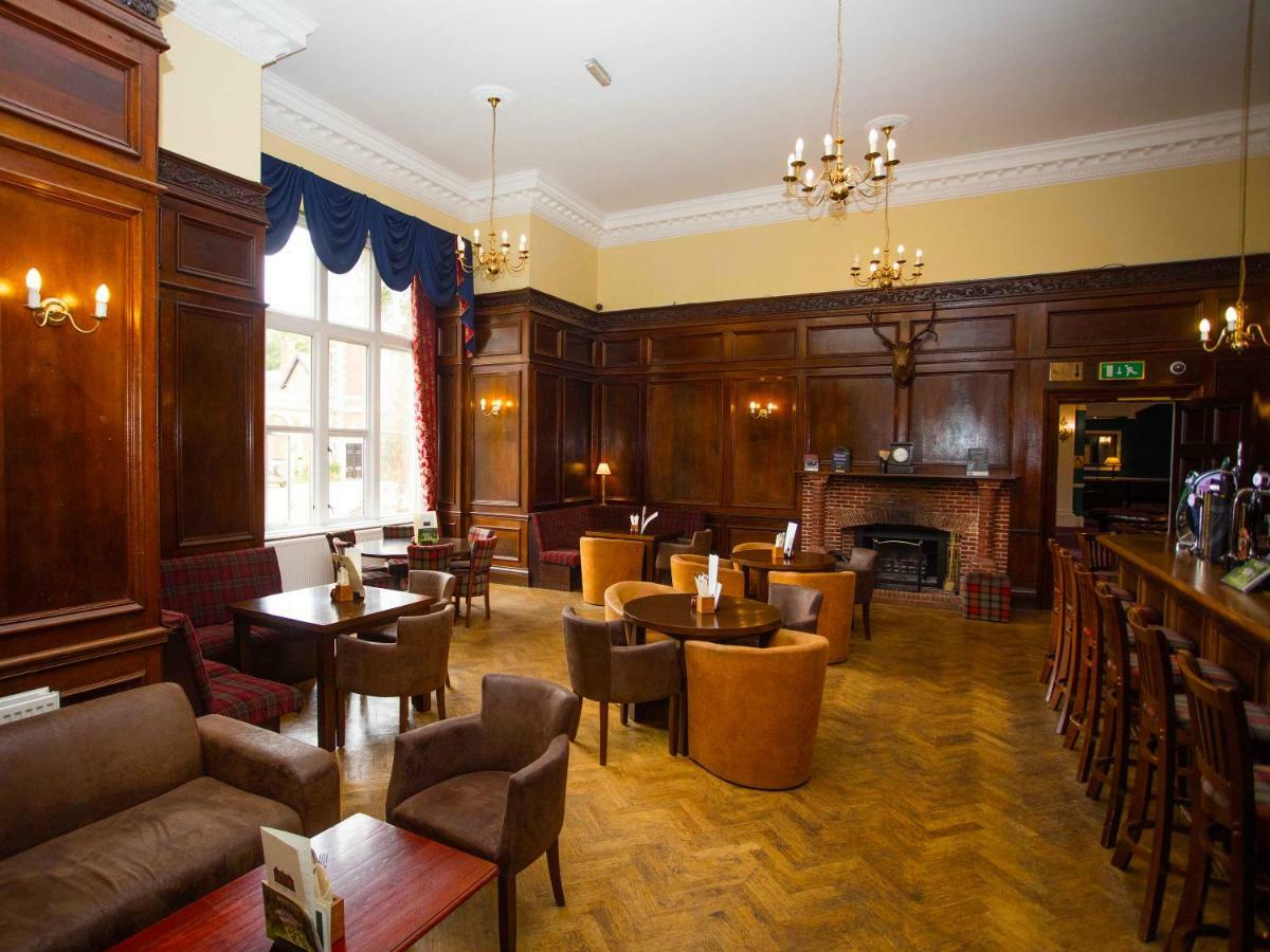 Lynford Hall Hotel Mundford Extérieur photo